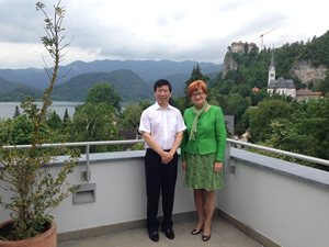 http://hrvatski-fokus.hr/wp-content/uploads/2015/06/kitajski-veleposlanik.jpg